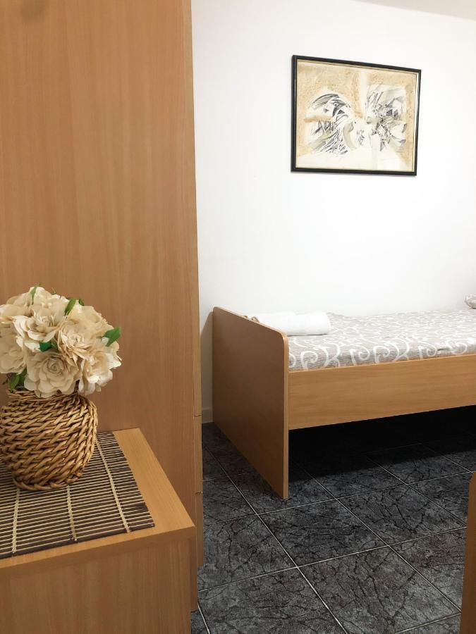Apartments Moracanin Сутоморе Екстер'єр фото
