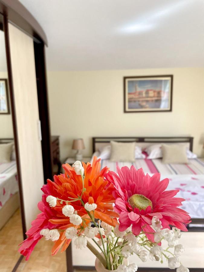 Apartments Moracanin Сутоморе Екстер'єр фото