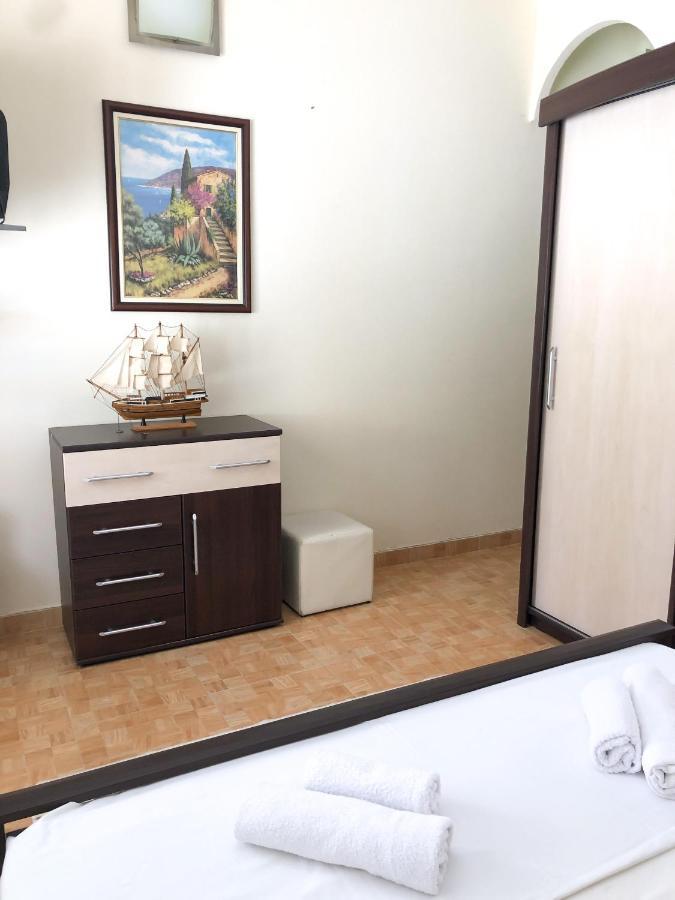 Apartments Moracanin Сутоморе Екстер'єр фото