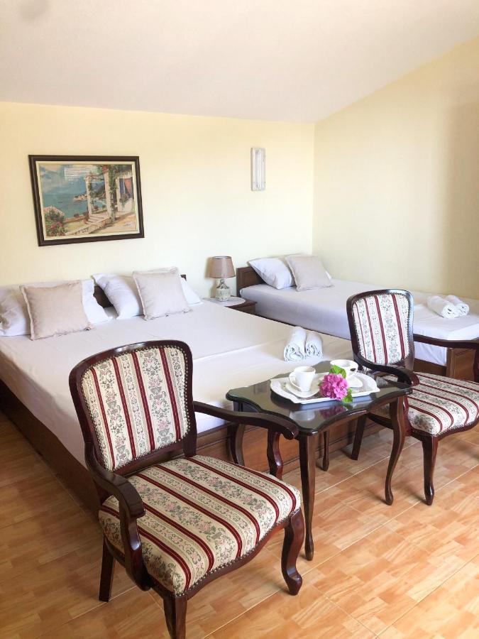 Apartments Moracanin Сутоморе Екстер'єр фото